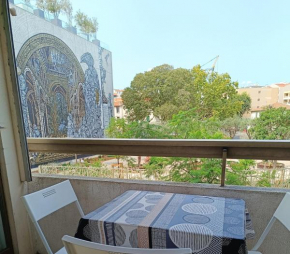 Deux pièces climatisé avec balcon Vieil Antibes